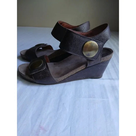 Taos Sandals 37 / 6.5 Wedge Cork Cushioned Comfort Casual Leather Adjustable - Picture 7 of 13